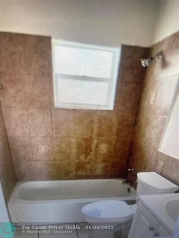 3031 NW 4th Street Pompano Beach FL 33069