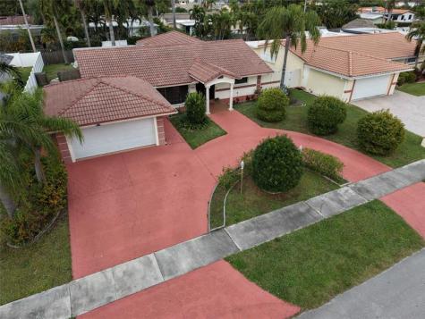 1261 Rodman Street Hollywood FL 33019