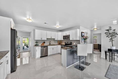 937 SE 7th Street Deerfield Beach FL 33441
