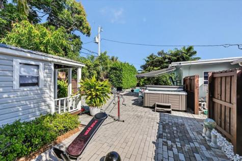 937 SE 7th Street Deerfield Beach FL 33441
