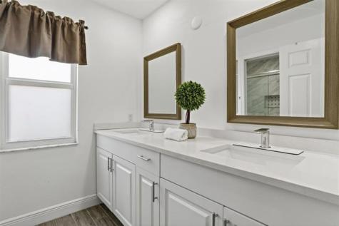 5340 NW 103rd Way Coral Springs FL 33076