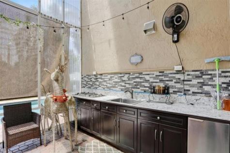 5340 NW 103rd Way Coral Springs FL 33076