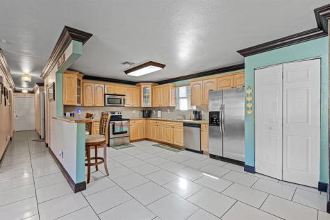 5201 SW 22nd Street West Park FL 33023