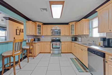 5201 SW 22nd Street West Park FL 33023