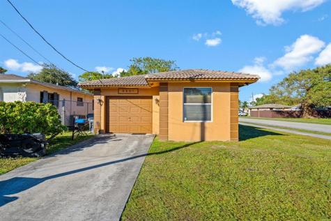5201 SW 22nd Street West Park FL 33023