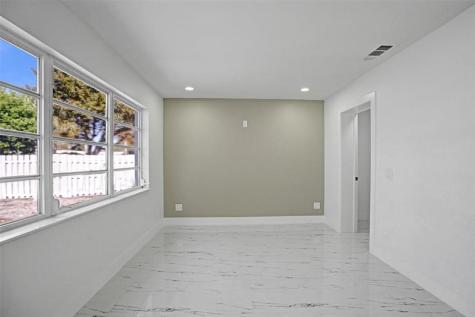 1437 SW 1st Avenue Deerfield Beach FL 33441