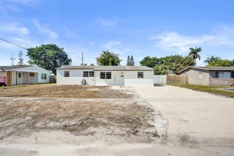 1437 SW 1st Avenue Deerfield Beach FL 33441