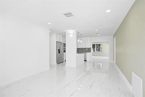 1437 SW 1st Avenue Deerfield Beach FL 33441
