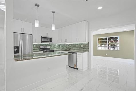 1437 SW 1st Avenue Deerfield Beach FL 33441