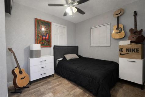 500 NE 59th Street Oakland Park FL 33334