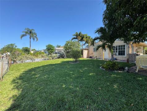500 NE 59th Street Oakland Park FL 33334