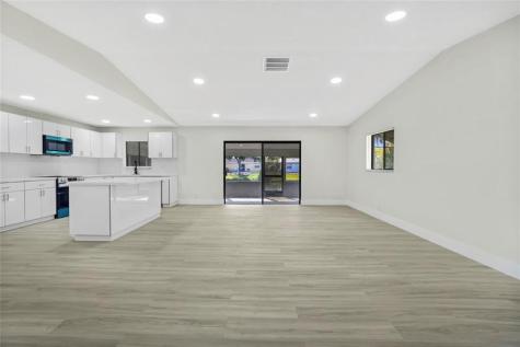 7708 SW 8th Court North Lauderdale FL 33068