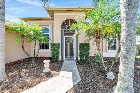 1038 SW Fisherman Avenue Port St Lucie FL 34953