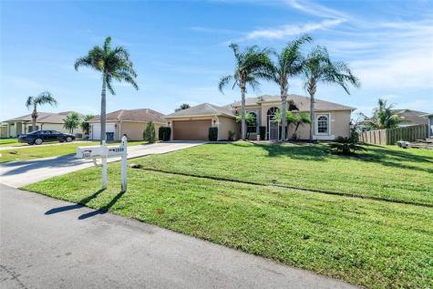 1038 SW Fisherman Avenue Port St Lucie FL 34953