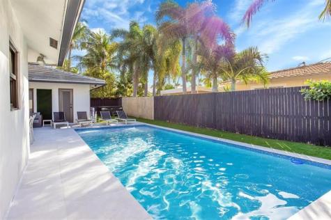 24 Castle Harbor Island Fort Lauderdale FL 33308