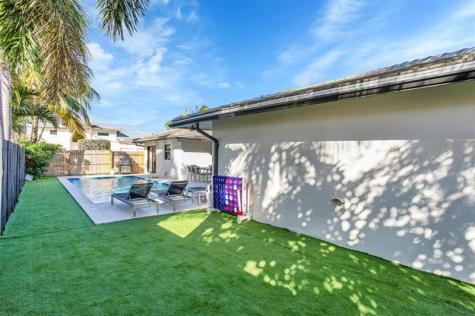24 Castle Harbor Island Fort Lauderdale FL 33308