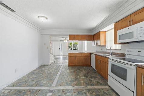 5735 Hayes Street Hollywood FL 33021