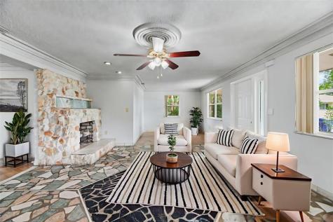 5735 Hayes Street Hollywood FL 33021