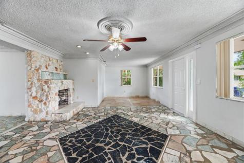 5735 Hayes Street Hollywood FL 33021