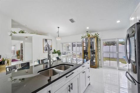 26 Dogwood Circle Boynton Beach FL 33436