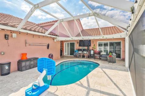 26 Dogwood Circle Boynton Beach FL 33436