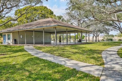 26 Dogwood Circle Boynton Beach FL 33436