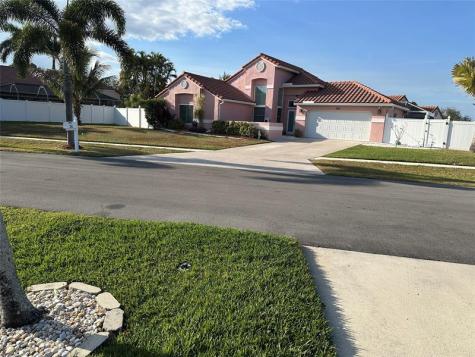 26 Dogwood Circle Boynton Beach FL 33436