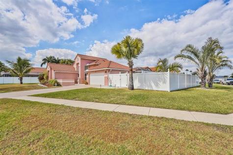 26 Dogwood Circle Boynton Beach FL 33436