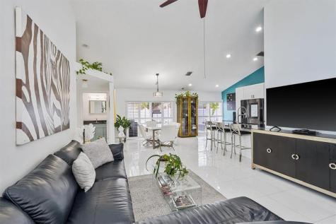26 Dogwood Circle Boynton Beach FL 33436