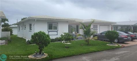 8208 NW 57th Place Tamarac FL 33321