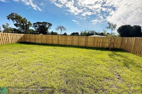 2437 NW 131st Circle Miami FL 33167