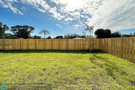 2437 NW 131st Circle Miami FL 33167