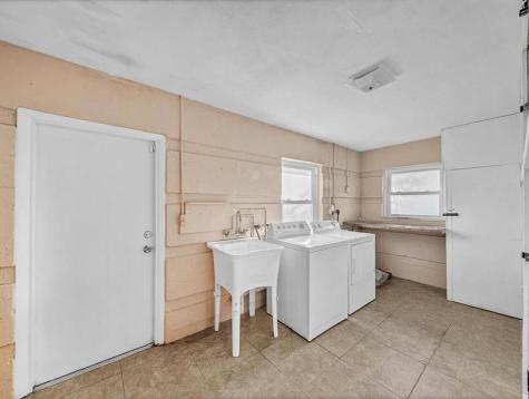 2750 SE 3rd Street Pompano Beach FL 33062