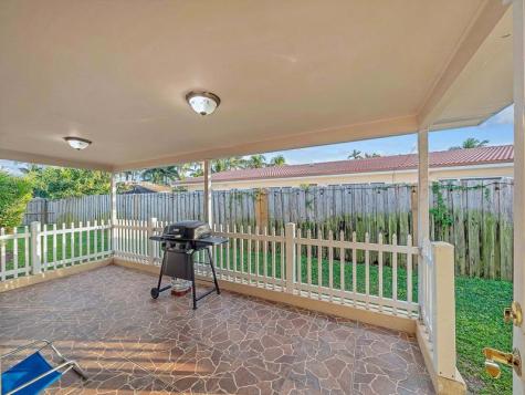 2750 SE 3rd Street Pompano Beach FL 33062