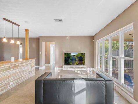 2750 SE 3rd Street Pompano Beach FL 33062