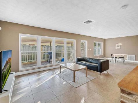 2750 SE 3rd Street Pompano Beach FL 33062