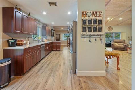 7626 NW 87th Avenue Tamarac FL 33321