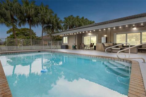 7626 NW 87th Avenue Tamarac FL 33321