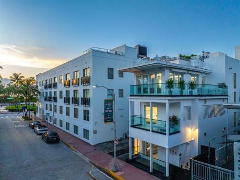 124 11TH Street Miami Beach FL 33139