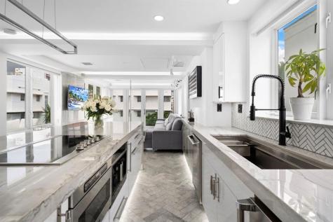 124 11TH Street Miami Beach FL 33139