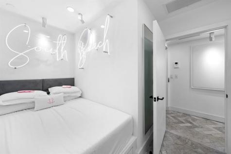 124 11TH Street Miami Beach FL 33139