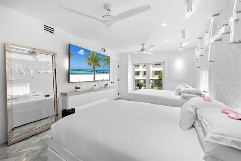 124 11TH Street Miami Beach FL 33139