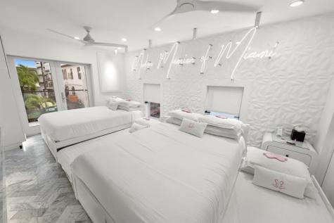 124 11TH Street Miami Beach FL 33139