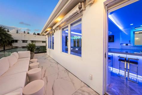 124 11TH Street Miami Beach FL 33139