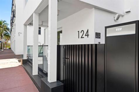 124 11TH Street Miami Beach FL 33139