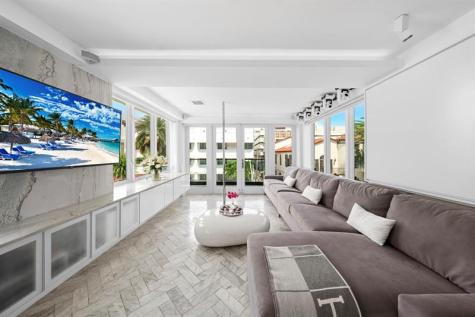124 11TH Street Miami Beach FL 33139