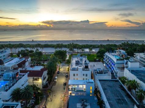124 11TH Street Miami Beach FL 33139