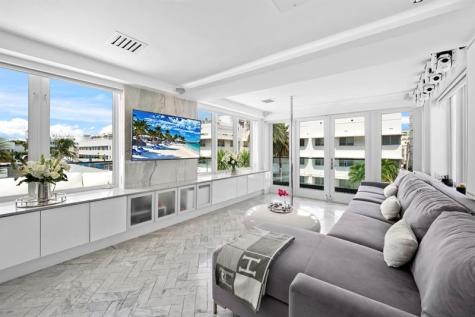 124 11TH Street Miami Beach FL 33139