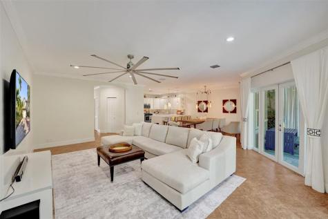 1733 NE 38th Street Oakland Park FL 33334