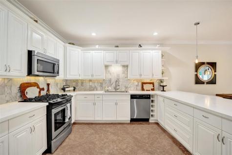 1733 NE 38th Street Oakland Park FL 33334